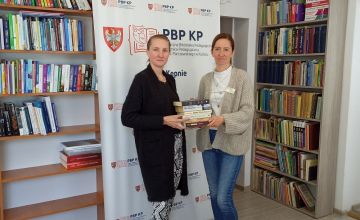 Przekazanie książek w ramach akcji promującej czytelnictwo