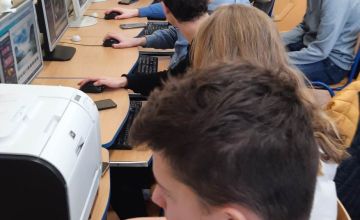 Zbieranie materiałów do prezentacji multimedialnej