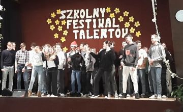 Występ norweskiej i polskiej grupy Erasmus+ podczas Festiwalu Talentów