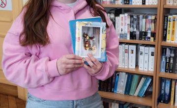 Czytelniczka biblioteki - Natalia z klasy IVA 