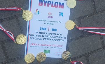 ,,Stary’’ z podwójną koroną w Mistrzostwach Powiatu w Sztafetowych Biegach Przełajowych!