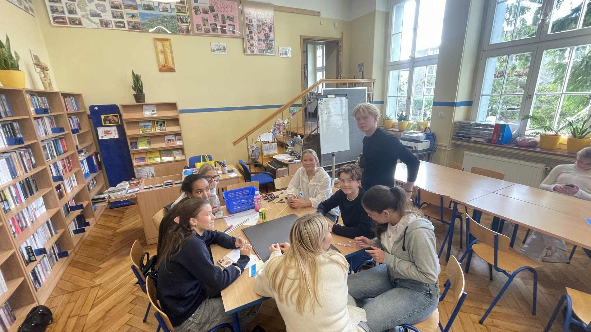 Praca w grupach międzynarodowych Praca w grupach międzynarodowych