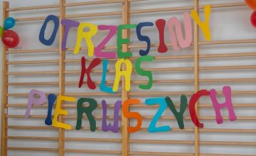 Otrzęsiny i dyskoteka dla klas pierwszych