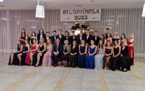 Uczestnicy Studniówki 