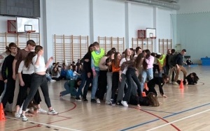 Uczniowie podczas obchodów Dnia Wiosny (9)