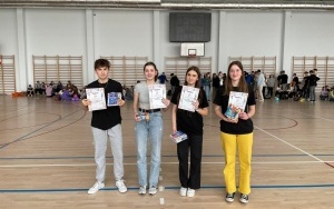 Uczniowie podczas obchodów Dnia Wiosny (1)