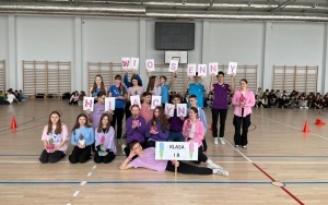 Uczniowie podczas obchodów Dnia Wiosny (11)