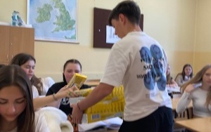 Uczniowie obchodzący Dzień Dziecka (1)