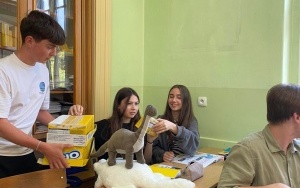 Uczniowie obchodzący Dzień Dziecka (2)