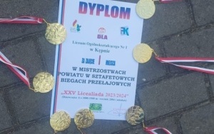 Mistrzostwach Powiatu w Sztafetowych Biegach Przełajowych (2)