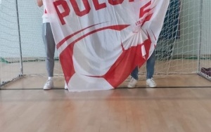 Uczniowie podczas obchodów Święta Niepodległości (17)