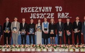 Uroczyste pożegnanie absolwentów (8)