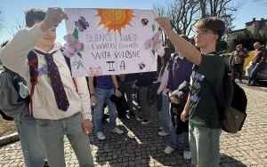 Wiosenny spacer całej społeczności szkolnej (3)