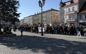 Wiosenny spacer całej społeczności szkolnej (5)