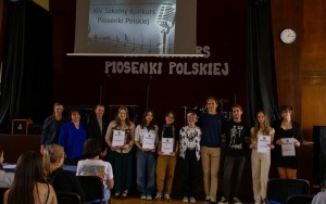 XIV Szkolny Konkurs Piosenki Polskiej (1)