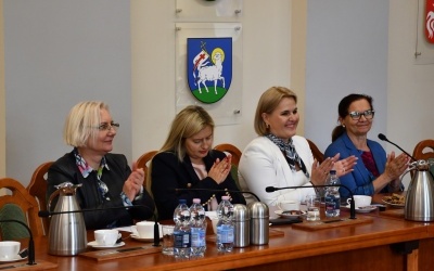 Uczestnicy uroczystości wręczenia stypendiów Starosty (9)