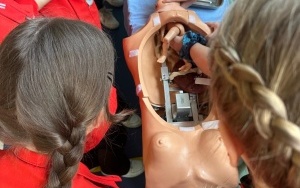 II Mistrzostwa Szkół Ponadpodstawowych w Pierwszej Pomocy o Puchar Rektora Uniwersytetu Kaliskiego (2)