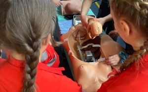 II Mistrzostwa Szkół Ponadpodstawowych w Pierwszej Pomocy o Puchar Rektora Uniwersytetu Kaliskiego (3)