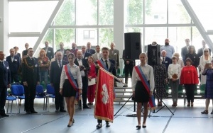 Uczestnicy zjazdu absolwentów podczas uroczystości