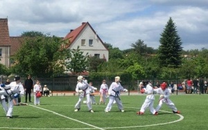 Uczestnicy zjazdu absolwentów podczas zajęć rekreacyjno-sportowych (2)