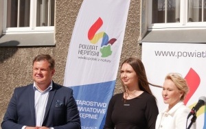 Wręczenie nagrody laureatce III miejsca - Nikoli Chylińskiej